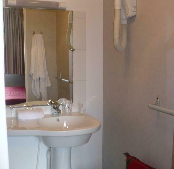 Номер Стандарт, Hôtel De La Vendée