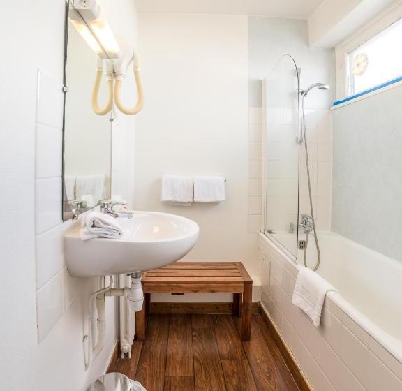 Трехместный Номер Superior, Hôtel De La Vendée