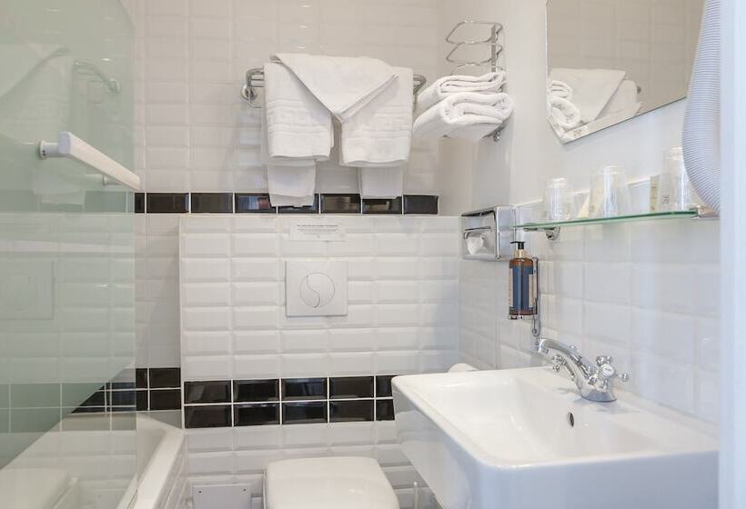 Номер Стандарт Трехместный, Hôtel Le Charleston
