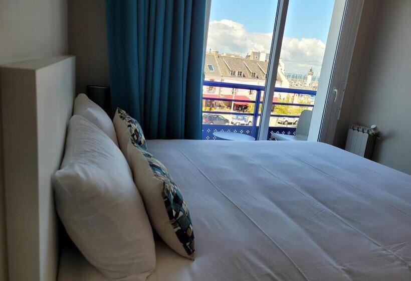 اتاق استاندارد با بالکن و چشم‌انداز دریا, Hôtel Port Haliguen