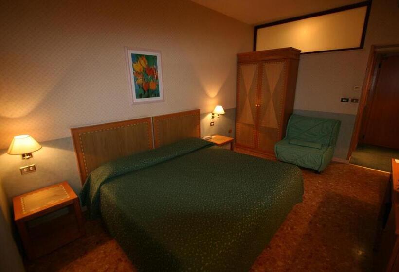 اتاق استاندارد, Nuovo Albergo