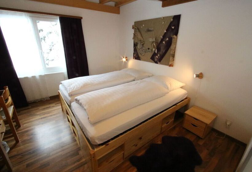 家庭间, Surselva