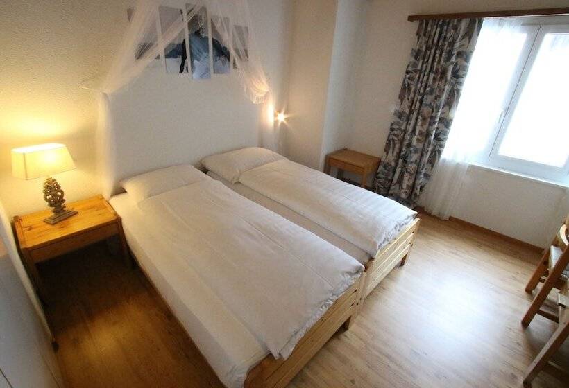 标准间, Surselva