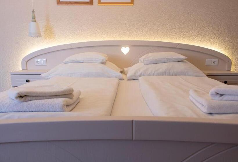 اتاق سوپریور, Tornácos Hotel   Hegykő