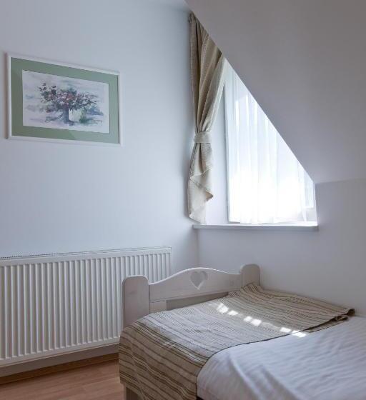اتاق سوپریور سه تخته, Tornácos Hotel   Hegykő