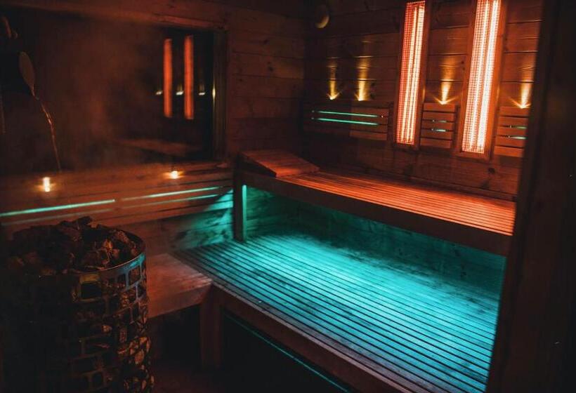 اتاق لوکس با بالکن, Tornácos Hotel   Hegykő
