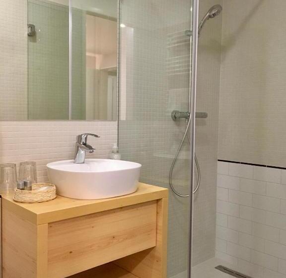 اتاق لوکس با بالکن, Tornácos Hotel   Hegykő