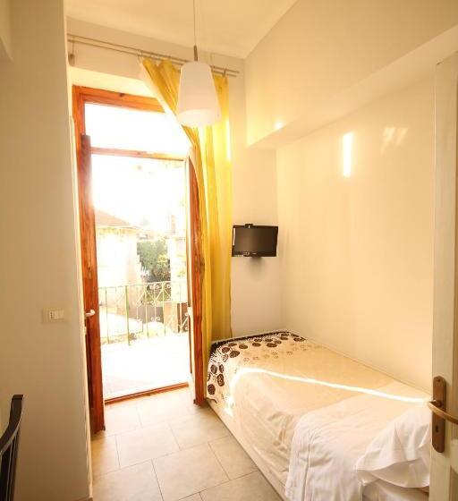 اتاق استاندارد یک نفره, Villa Gina