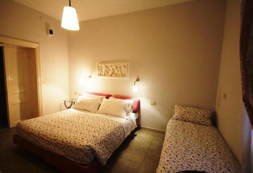 اتاق استاندارد سه نفره, Villa Gina