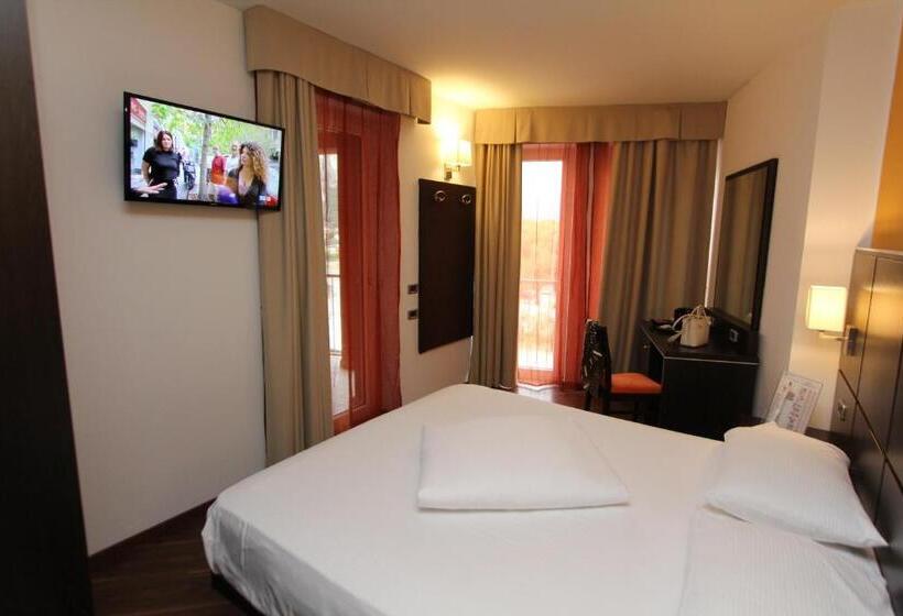 اتاق استاندارد با بالکن, Villa Rosa