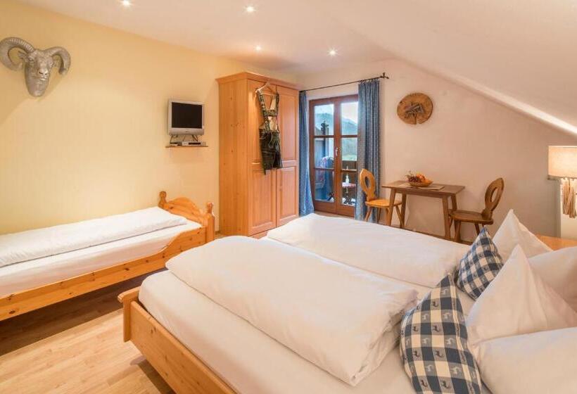 اتاق استاندارد سه نفره, Zur Schönen Aussicht Hotel Garni
