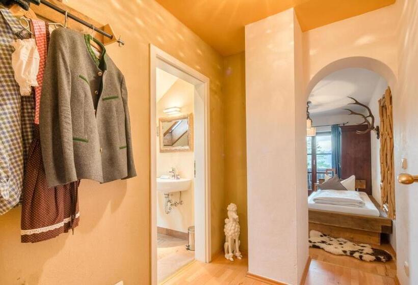 اتاق استاندارد چهار تخته, Zur Schönen Aussicht Hotel Garni