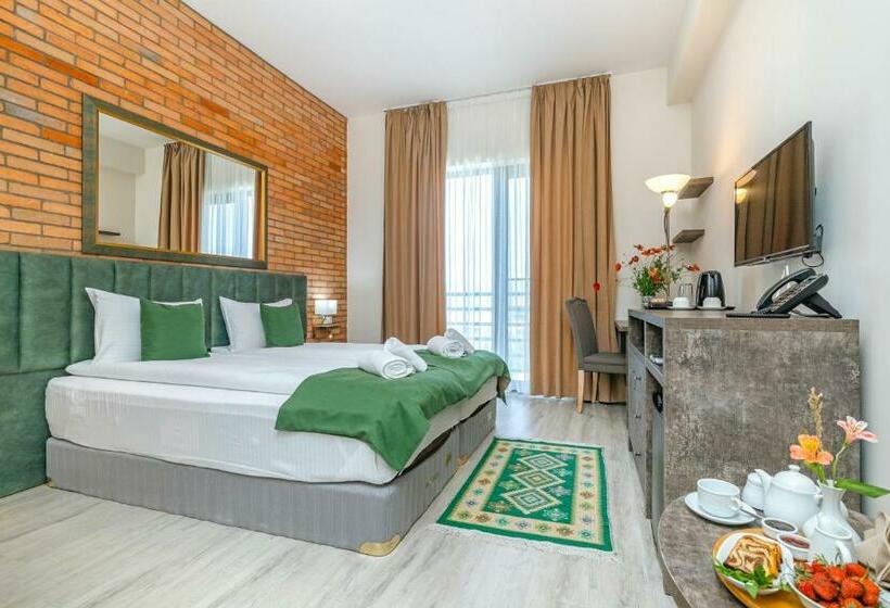 اتاق استاندارد با چشم‌انداز کوهستان, Château Mosmieri Hotel & Winery