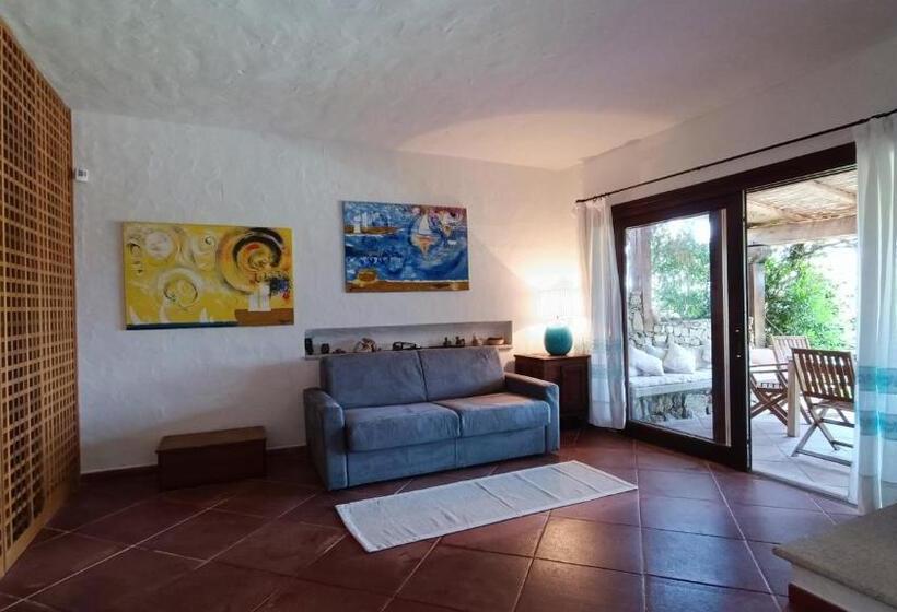 آپارتمان 3 خوابه با چشم‌انداز دریا, Villaggio Est A Capo Coda Cavallo San Teodoro