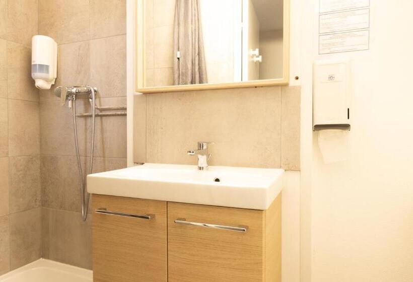 اتاق استاندارد, B&b Hotel Sète Centre Gare