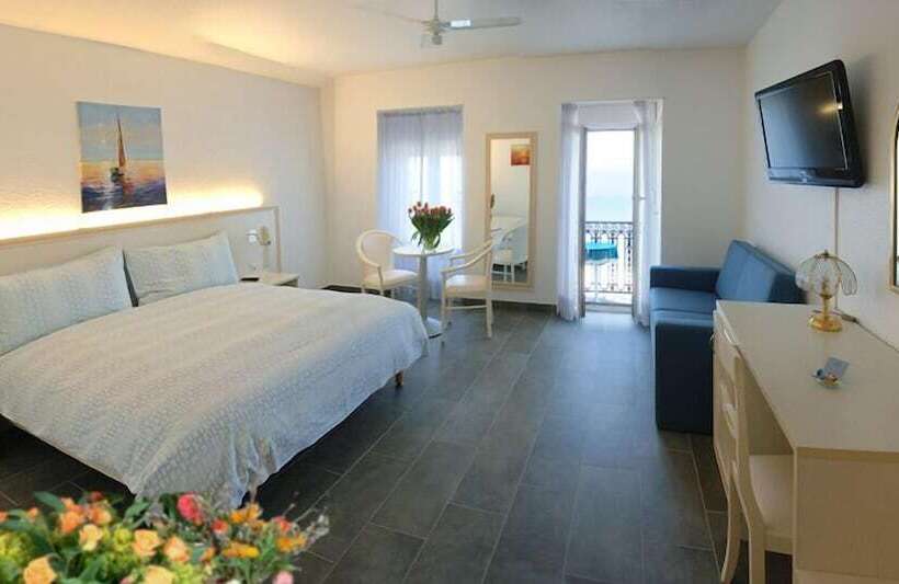 اتاق کلاس بیزنس, Hôtel Du Port