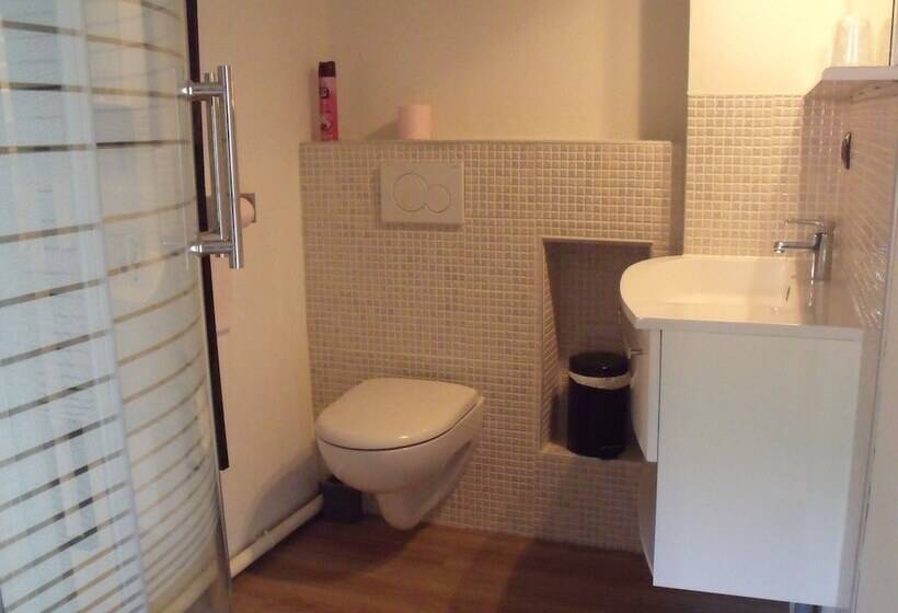 四人标准间, Le Clos Robinson