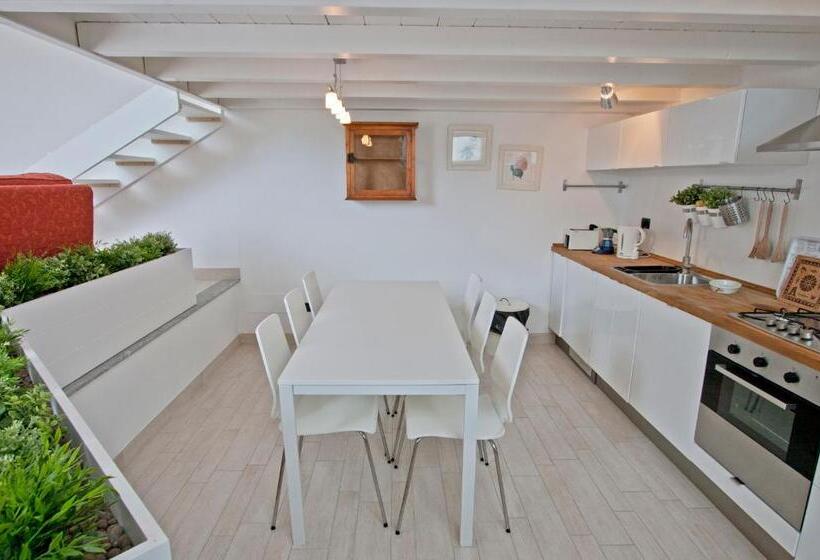Apartamento 2 Dormitórios, Miralago B&b And Apartments