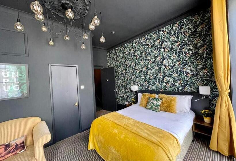 Люкс Deluxe Вид на Море, Brighton Black Hotel & Hot Tubs