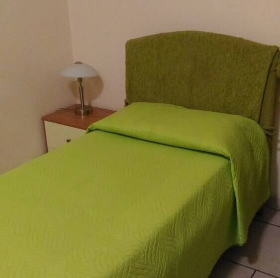 Quarto Estandar Individual, Sirio