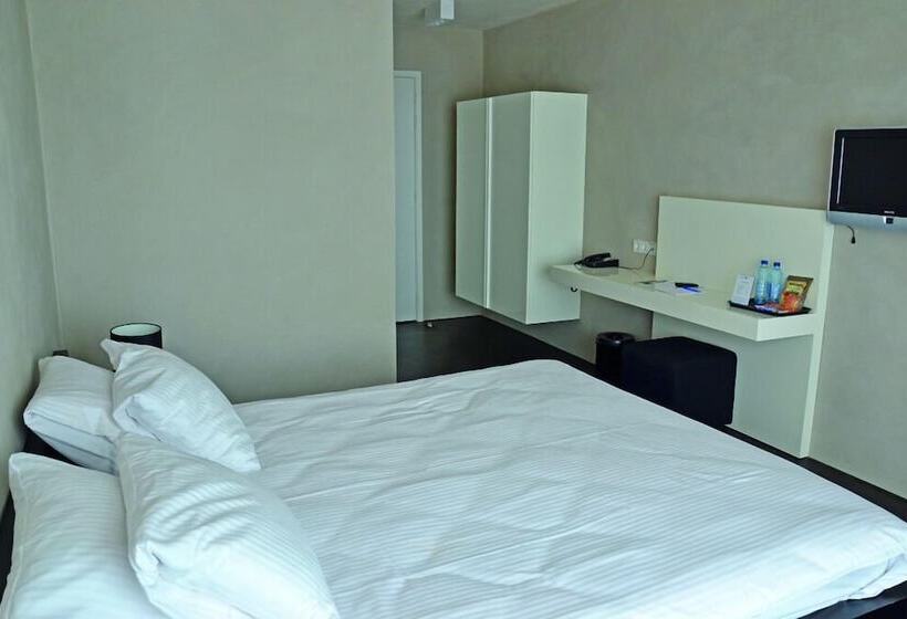 Номер Комфорт, Fletcher Hotel   Restaurant Elzenduin