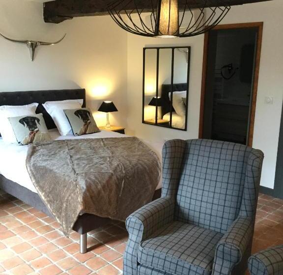 Полулюкс, Contact Hôtels Le Savigny & Spa