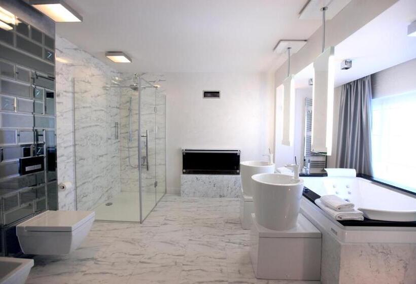 سوئیت با وان آب گرم, & Medi Spa Biały Kamień