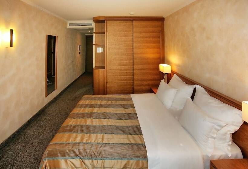 اتاق استاندارد با چشم‌انداز کوهستان, Monte Casa Spa & Wellness