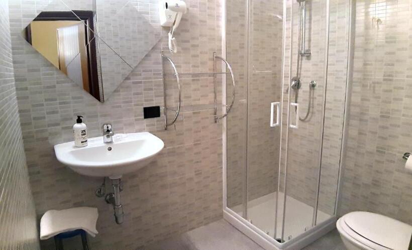 اتاق استاندارد چهار تخته, Provenza