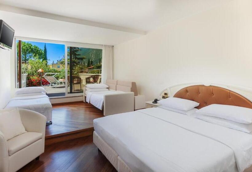 Семейный Номер, Savoy Palace   Tonellihotels