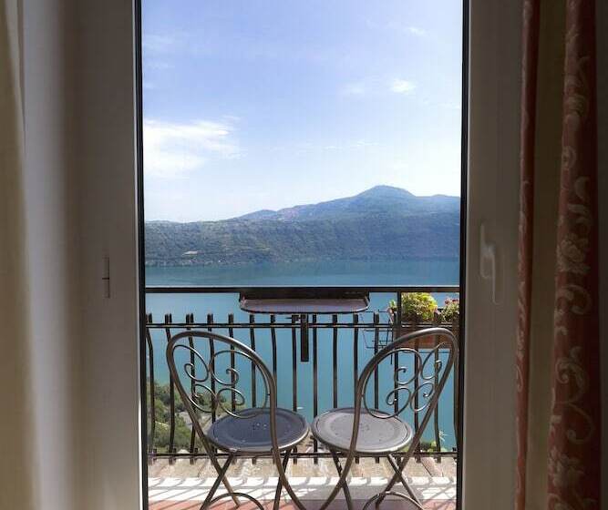 ダブルベッドスタンダードルーム, Castel Gandolfo