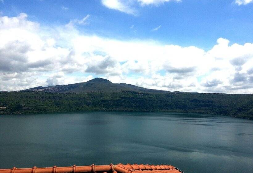 一ベッドルームエクゼクティブアパートメント, Castel Gandolfo