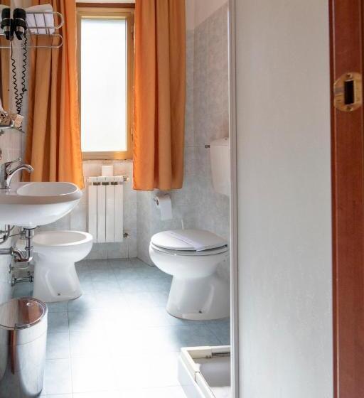 اتاق استاندارد چهار تخته, Villa Rosy
