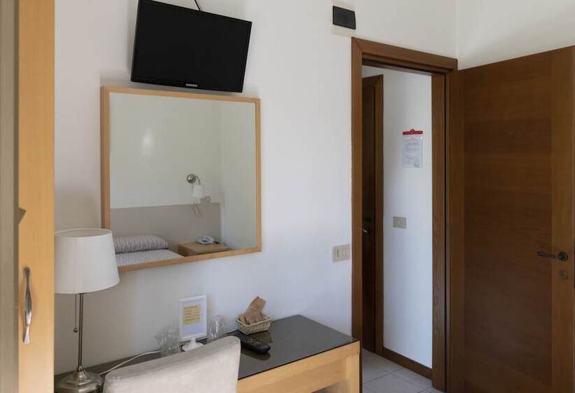اتاق استاندارد چهار تخته, Villa Rosy