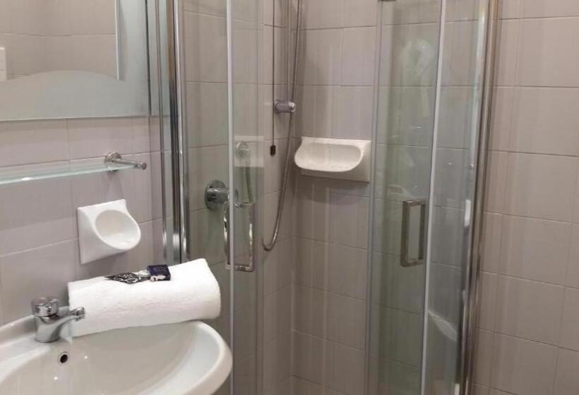 اتاق استاندارد یک تخته با بالکن, Albergo Al Cacciatore