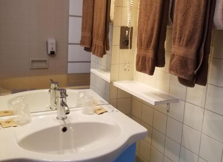 스탠다드 룸, L Hôtel Du Terreau Logis De France