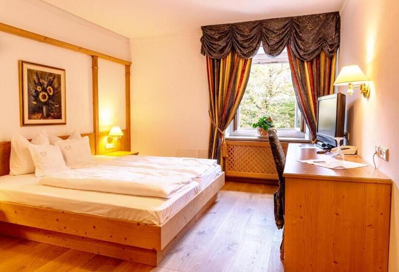 Номер Стандарт, Goldenes Roessl Adults Only