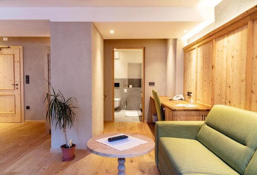 Люкс Deluxe Кровать Кинг, Goldenes Roessl Adults Only