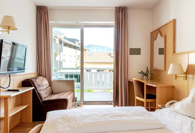 Номер Superior с Балконом, Goldenes Roessl Adults Only
