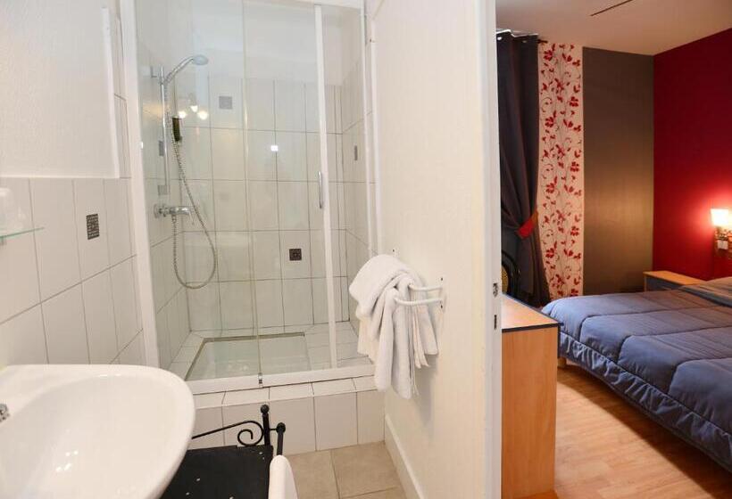Номер Стандарт, Hôtel La Croix Blanche
