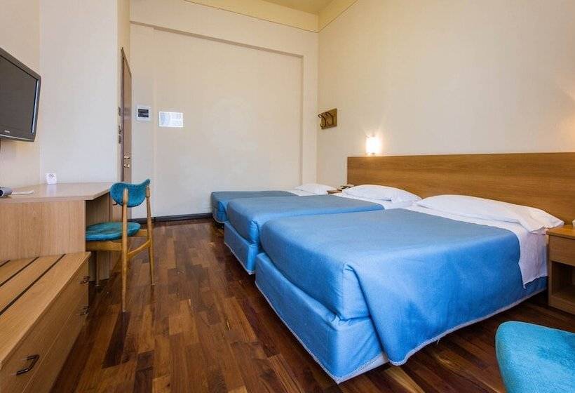Quarto Triplo Estandar, Reale