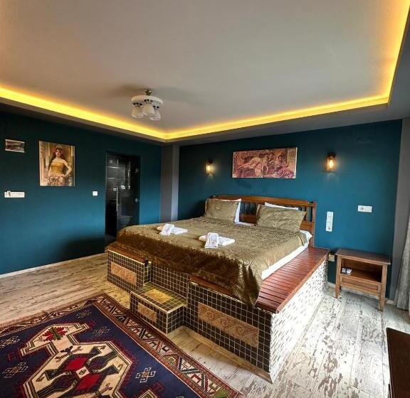 Номер Deluxe Кровать Кинг, Rebetika Hotel & Bistro