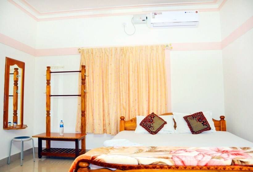 Семейный Номер, Four Seasons Homestay Coorg