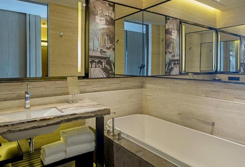 اتاق استاندارد با تخت بزرگ, Grand Hyatt Shenyang