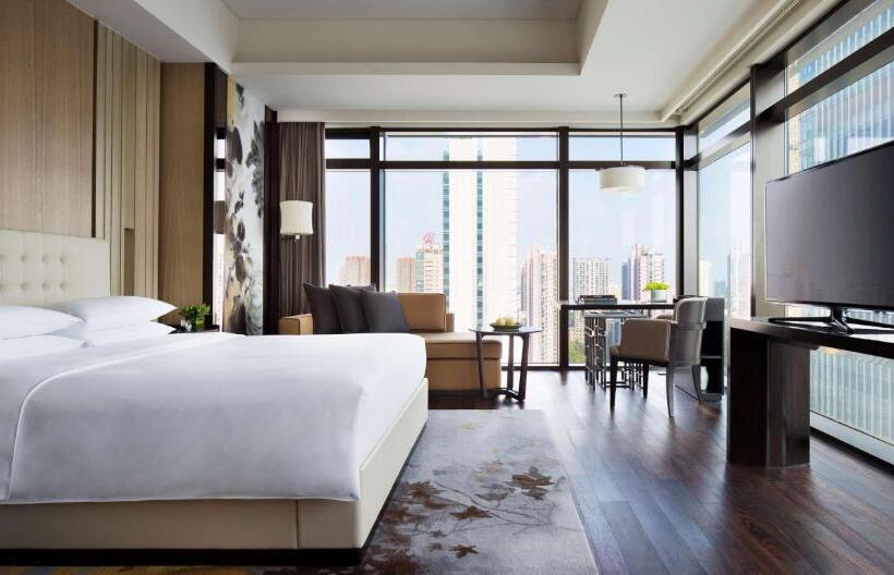 اتاق لوکس با تخت بزرگ, Grand Hyatt Shenyang