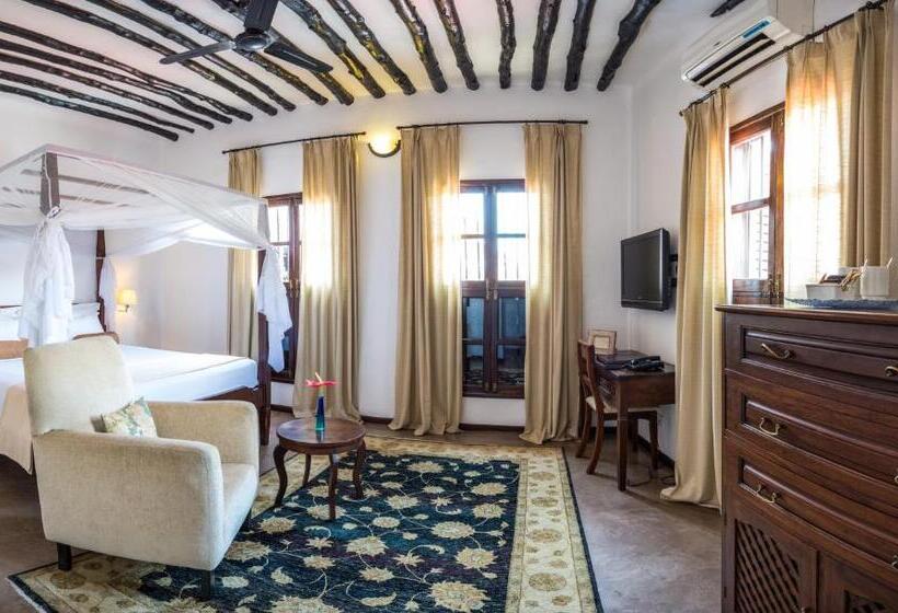 اتاق لوکس, Kisiwa House