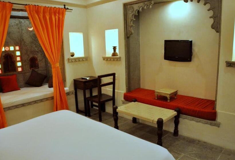 Quarto Deluxe, Madri Haveli