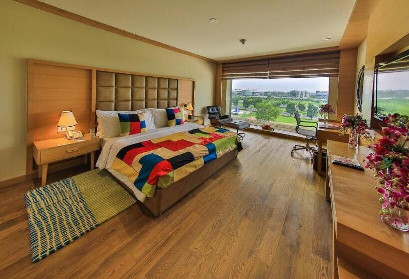 Номер Премиум, The Lalit Chandigarh
