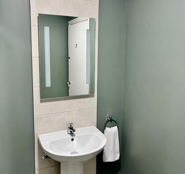 اتاق استاندارد یک نفره, Dingle Harbour Lodge B&b