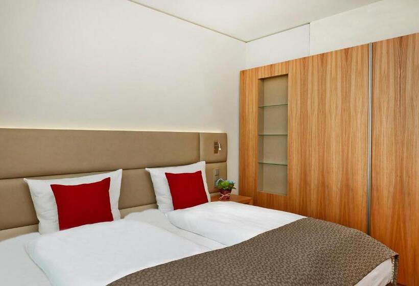 Номер Superior, H4 Hotel München Messe